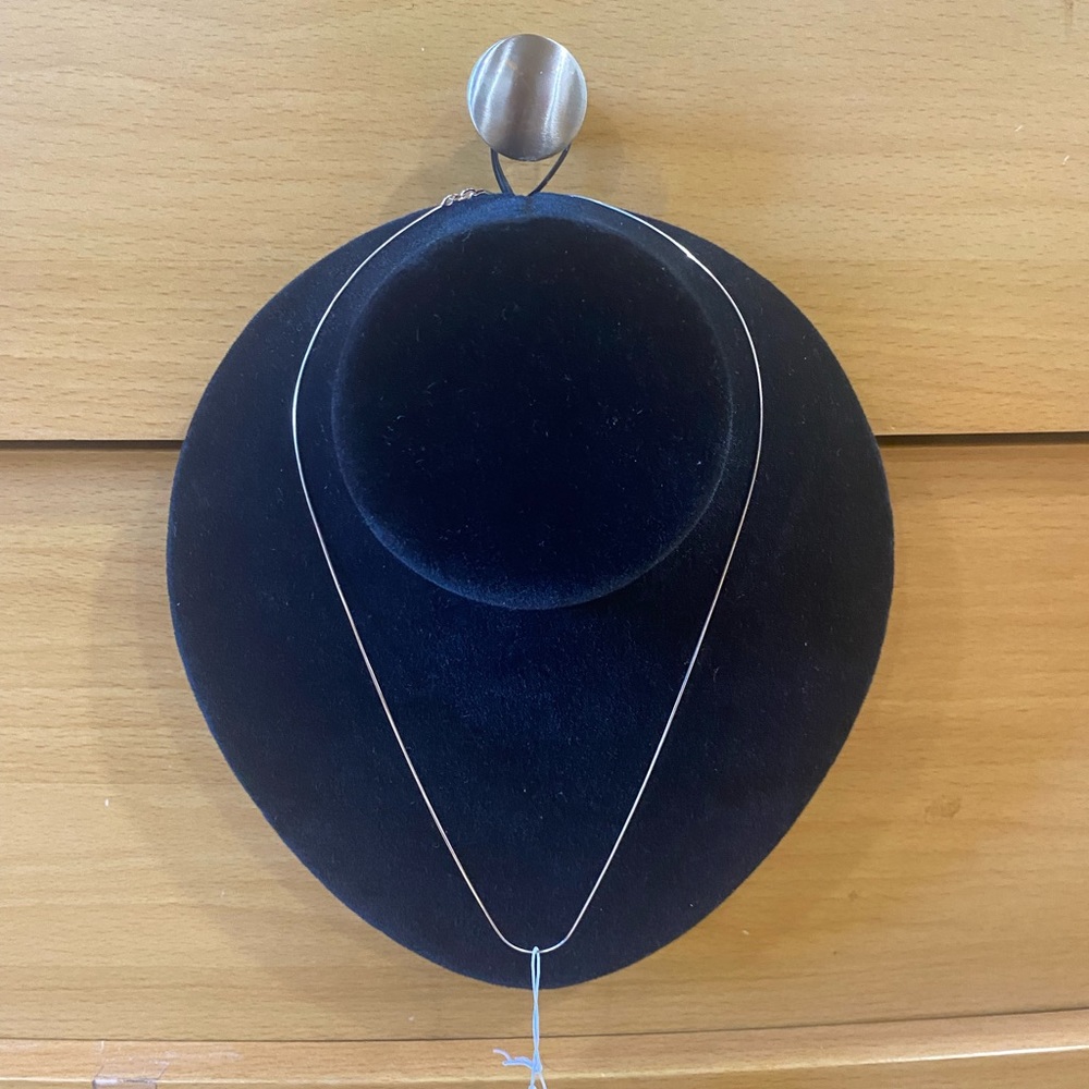 Display for necklace - Picture 10 of 10
